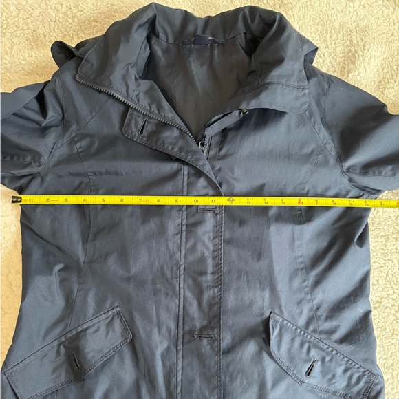 Land’s End Women’s Raincoat - Picture 2 of 8